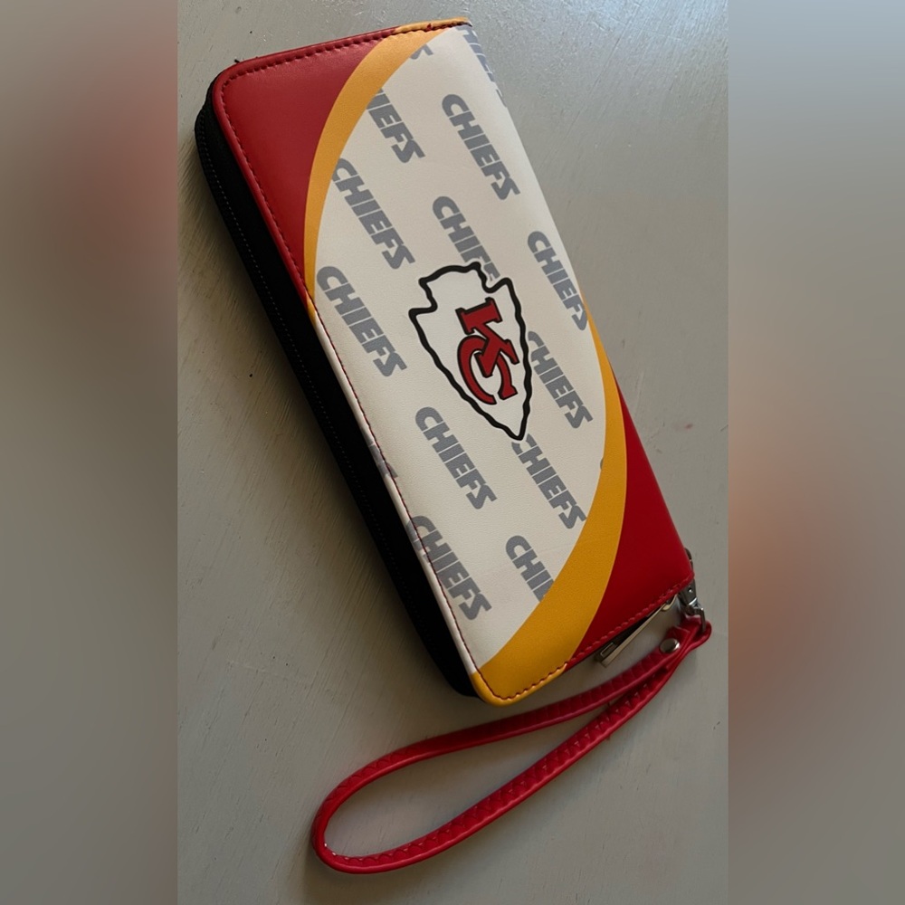NEW NFL Kansas City Chiefs Wallet Wristlet
